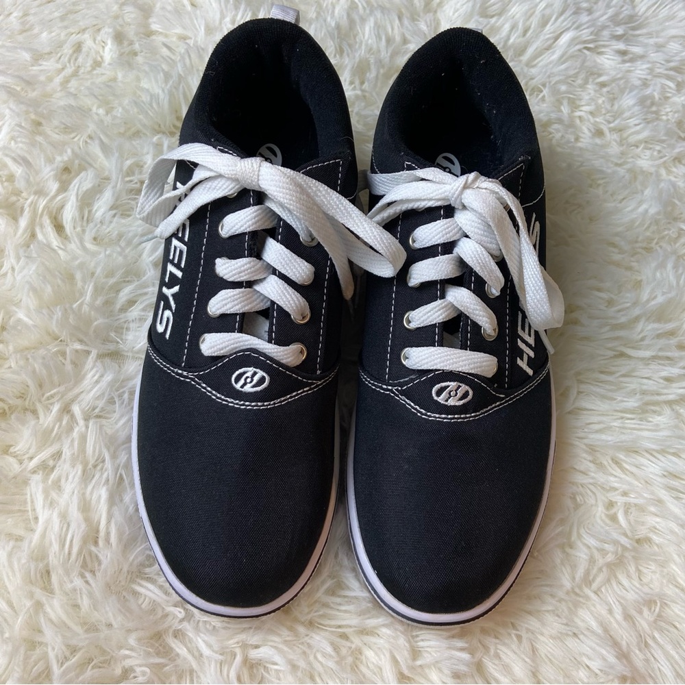 Heelys Black and White Low-Top Skate Shoes